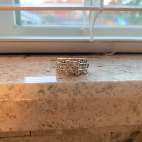 SOLD ✨ Diamond cluster ring - Picture 7 of 7